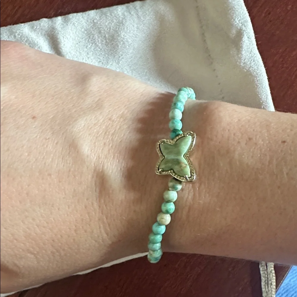 Kendra Scott Beaded Lillia Gold Stretch Bracelet In Sea Green
Chrysocolla - Picture 4 of 4